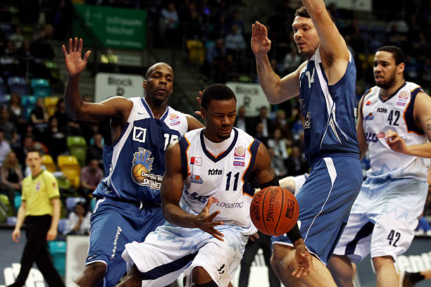 身抢断则展 身抢断则展